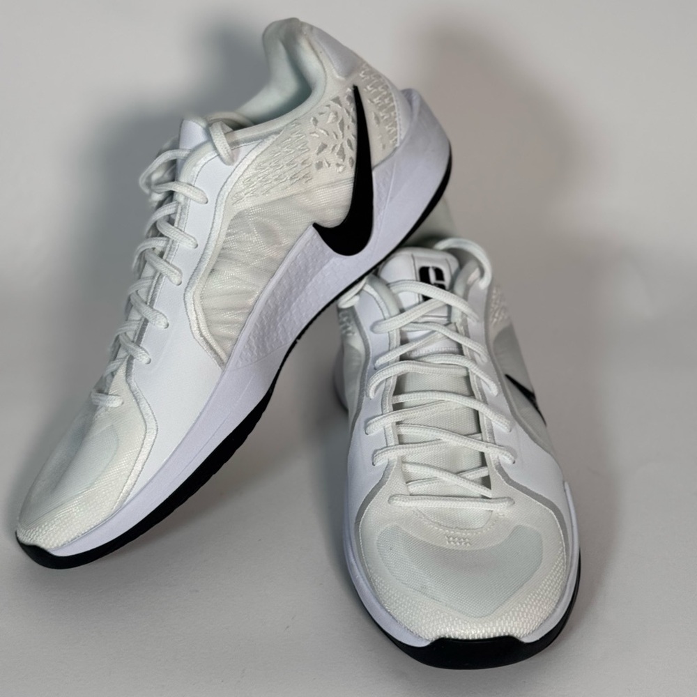 NWOB Nike Sabrina 2 Basketball Shoes - Picture 4 of 7
